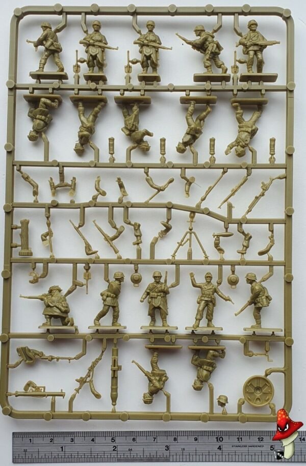 Valiant 1/72 WWII German Infantry in Normandy 1944 VM004 1 x sprue 17 figures - Image 2