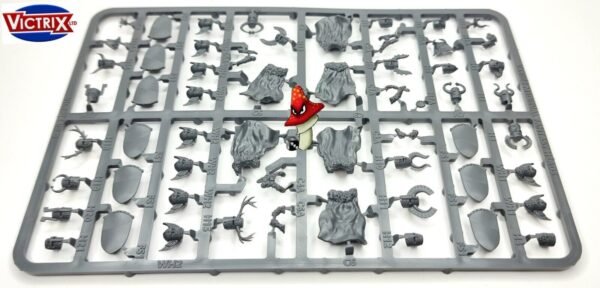 Victrix Medieval & Fantasy Heads, Cloaks & Shields 28mm 1:56 1 X Plastic Sprue - Image 5