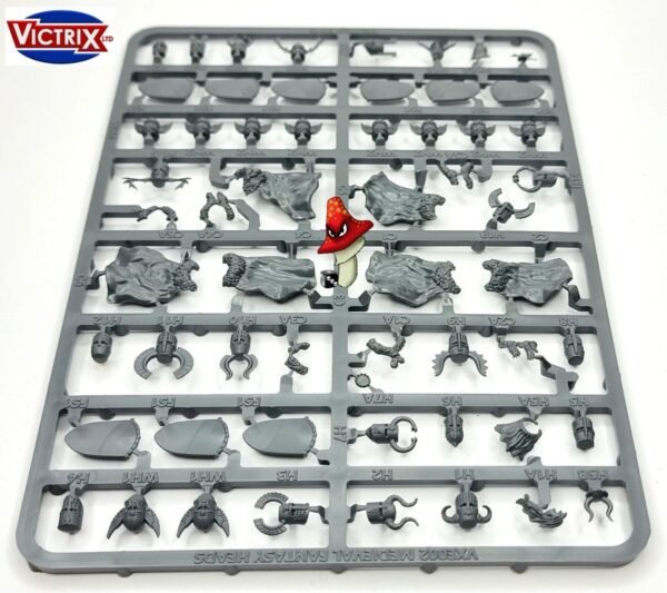 Victrix Medieval & Fantasy Heads, Cloaks & Shields 28mm 1:56 1 X Plastic Sprue - Image 6