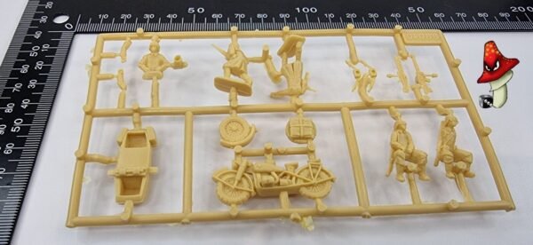 HaT 8126 WWII German Motorcycle & Sidecar 1/72 Model Soldiers 1 X Sprue Unboxed - Image 4