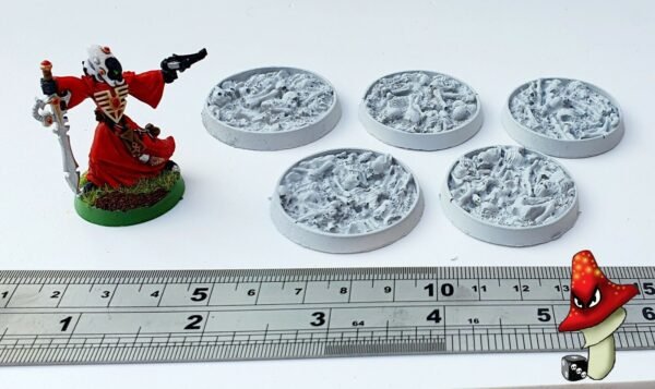 40mm x 5 Skulls & Bones Recessed Round Resin base, bone piles ,chaos undead 40k