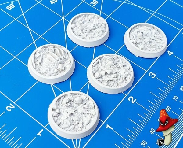 32mm x 5 Skulls & Bones Recessed Round Resin bases bone piles chaos undead 40k - Image 3