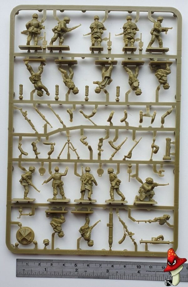 Valiant 1/72 WWII German Infantry in Normandy 1944 VM004 1 x sprue 17 figures - Image 3