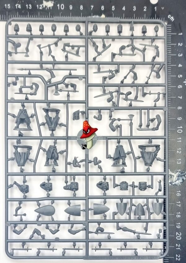 Foot Knights (1150-1320) Wargames Atlantic  28mm 1/56 1 x Plastic sprue Unboxed - Image 3