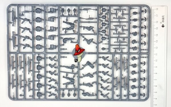 Female Eisenkern Panzerjäger Wargames Atlantic 28mm 1/56 scale 1 sprue unboxed - Image 3