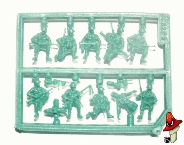 HaT 8265 WWII American US Tank Riders 1/72 Model Soldiers kit 1 SPRUE 11 figures - Image 4