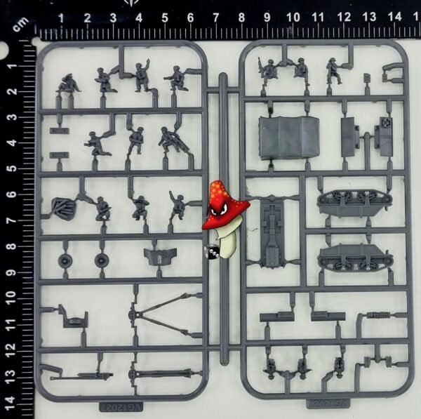 3 x Loyd Carrier & 6pdr + crews 1:144 scale WWII Tank Sprues & Tranfers VG12027 - Image 3