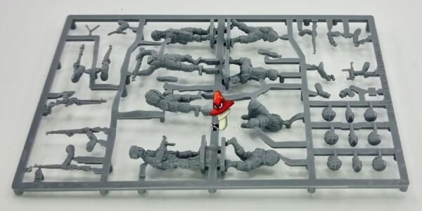 Valiant 1/72 scale WWII  German Paratroops VM006 1 x sprue 8 figures Unboxed - Image 5