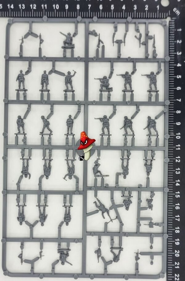 Plastic Soldier Company 15mm WW2 German Infantry 1943-1945 1 x Sprue Unboxed - Image 3