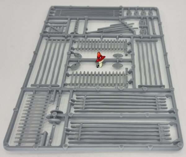 Mixed Fences Grey Renedra Wargames Terrain 28mm 1/56 scale 1 x  sprue unboxed - Image 4