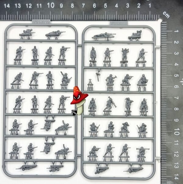 Victrix 47 x US Infantry Troops 12mm 1:144 WWII VG12019 1 x Sprue Set Unboxed - Image 3