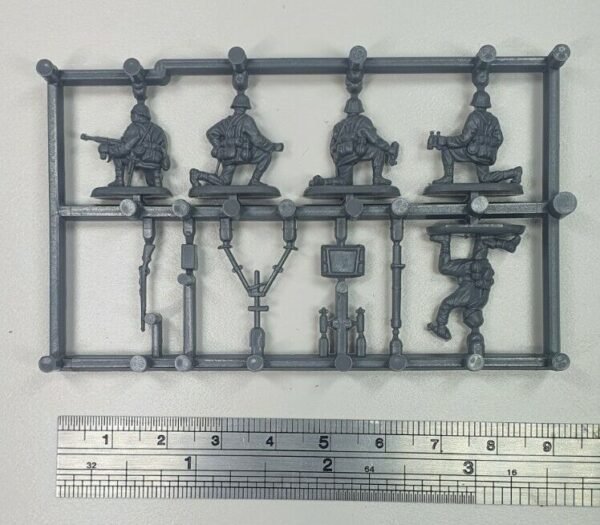 Armourfast 1/72 WWII German Mortar Team , 1 x sprue 5 figures 1 mortar unboxed - Image 2