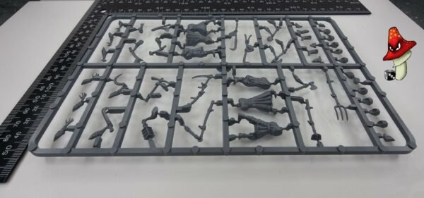 Living Dead Peasants Fireforge Games Forgotten World 1/56 28mm  1 x Sprue  DnD - Image 10